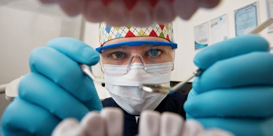 الفرق بين الحشوات و التركيبات