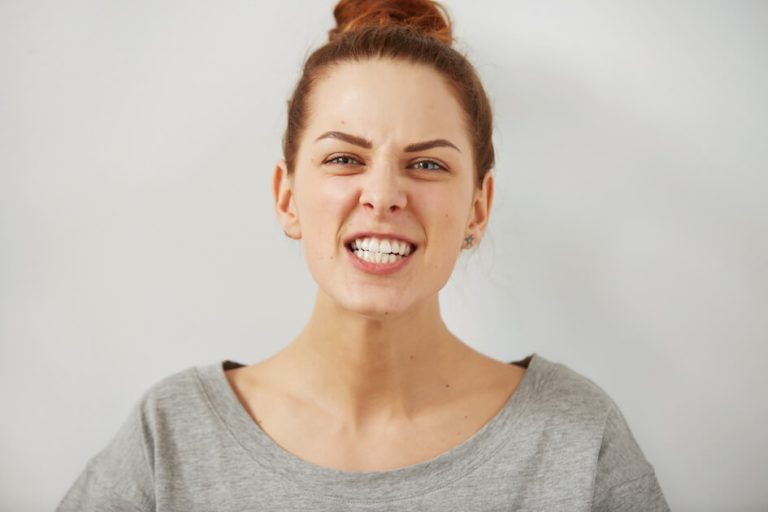 Malocclusion-smile-in-a-woman (1) سوء الإطباق